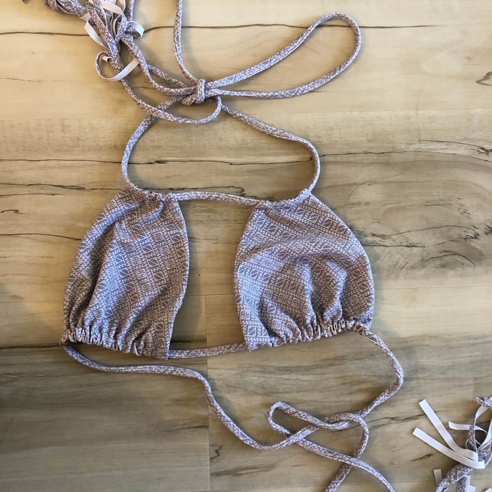 ACACIA keyhole bikini top